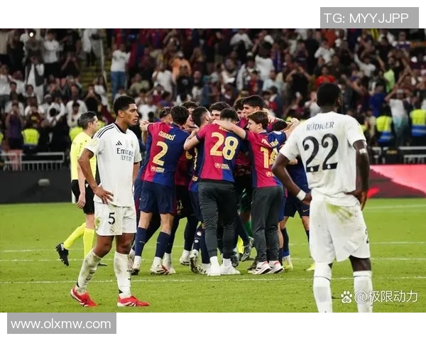 巴萨主场惨败皇马，梅西失点+两黄被罚下，齐达内展示护犊子本领