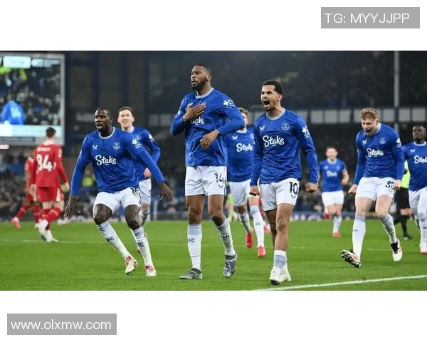 曼联遭埃弗顿逼平,英超积分榜跌至第五——红魔崛起的希望仍在?